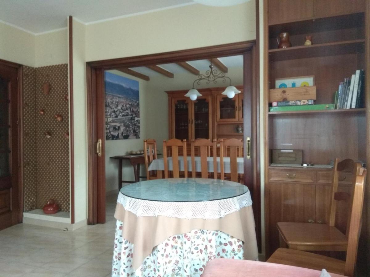Casa Rural Las Tuyas En Segovia パラスエーロス・デ・エレスマ エクステリア 写真