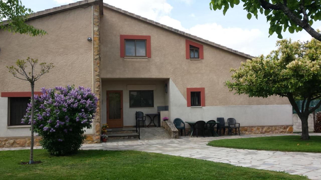 Casa Rural Las Tuyas En Segovia パラスエーロス・デ・エレスマ エクステリア 写真